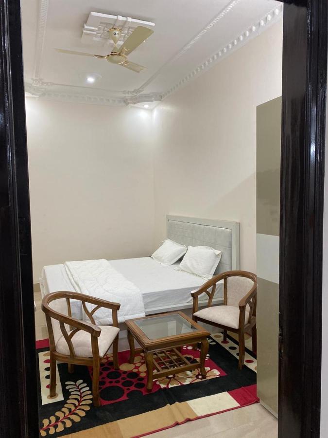 Hotel S.R Plaza Khurja Exteriér fotografie